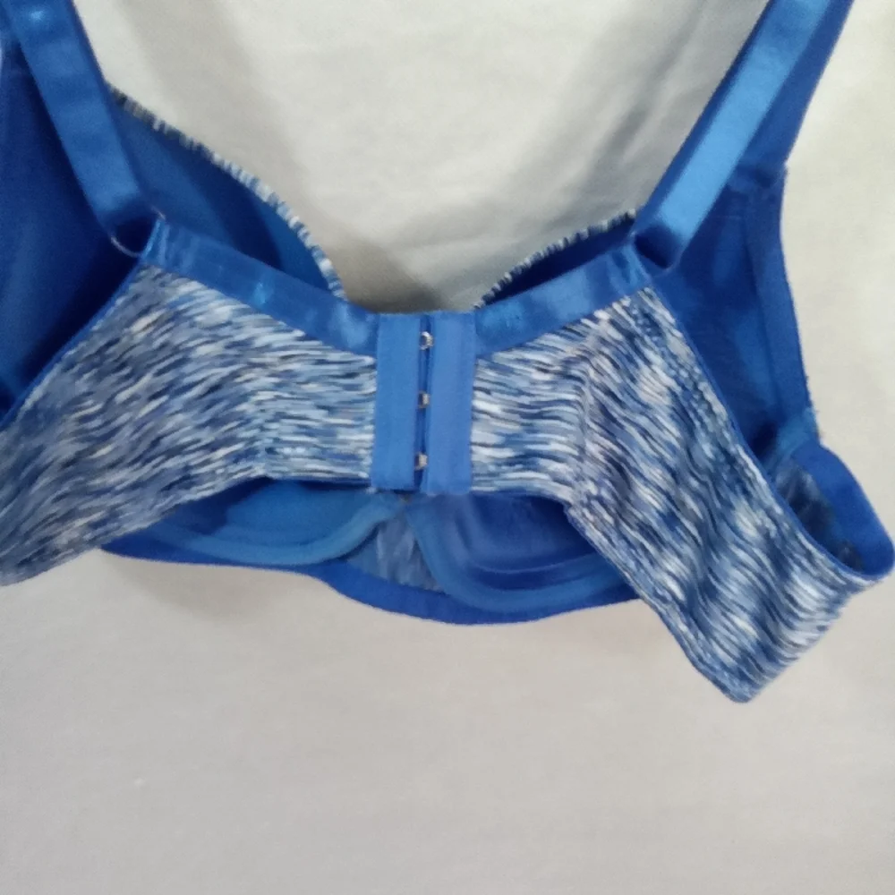 Mottled Blue Full-Coverage Bra‎ with Decorative Detail